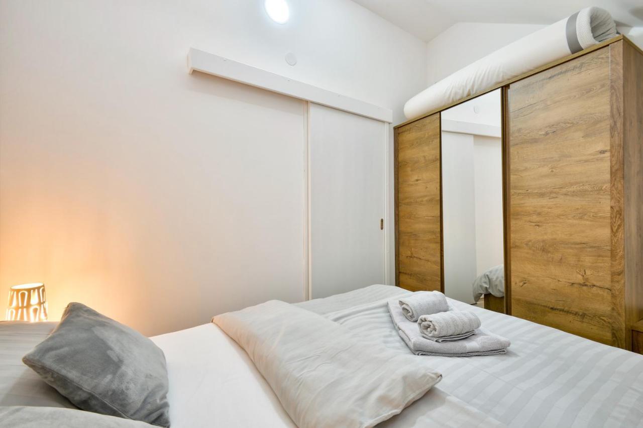 Florek & Florica Apartment Križevci Buitenkant foto