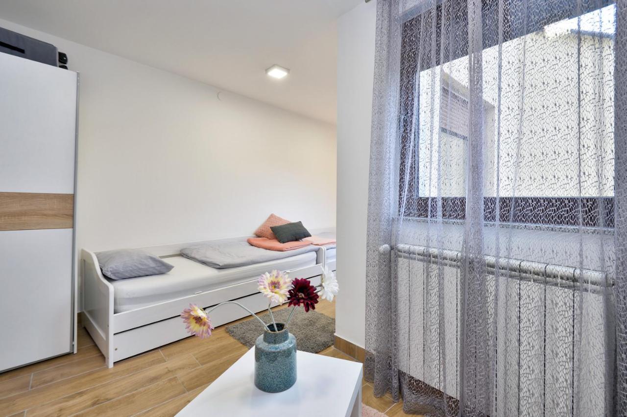 Florek & Florica Apartment Križevci Buitenkant foto